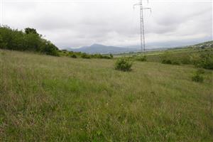 Lúka pod vysokým vedením